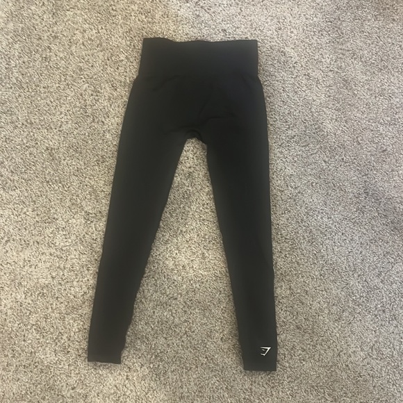 Size small gymshark leggings, worn once, no wear and tear. - Picture 3 of 3